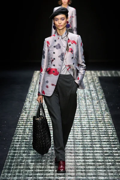Look 2
